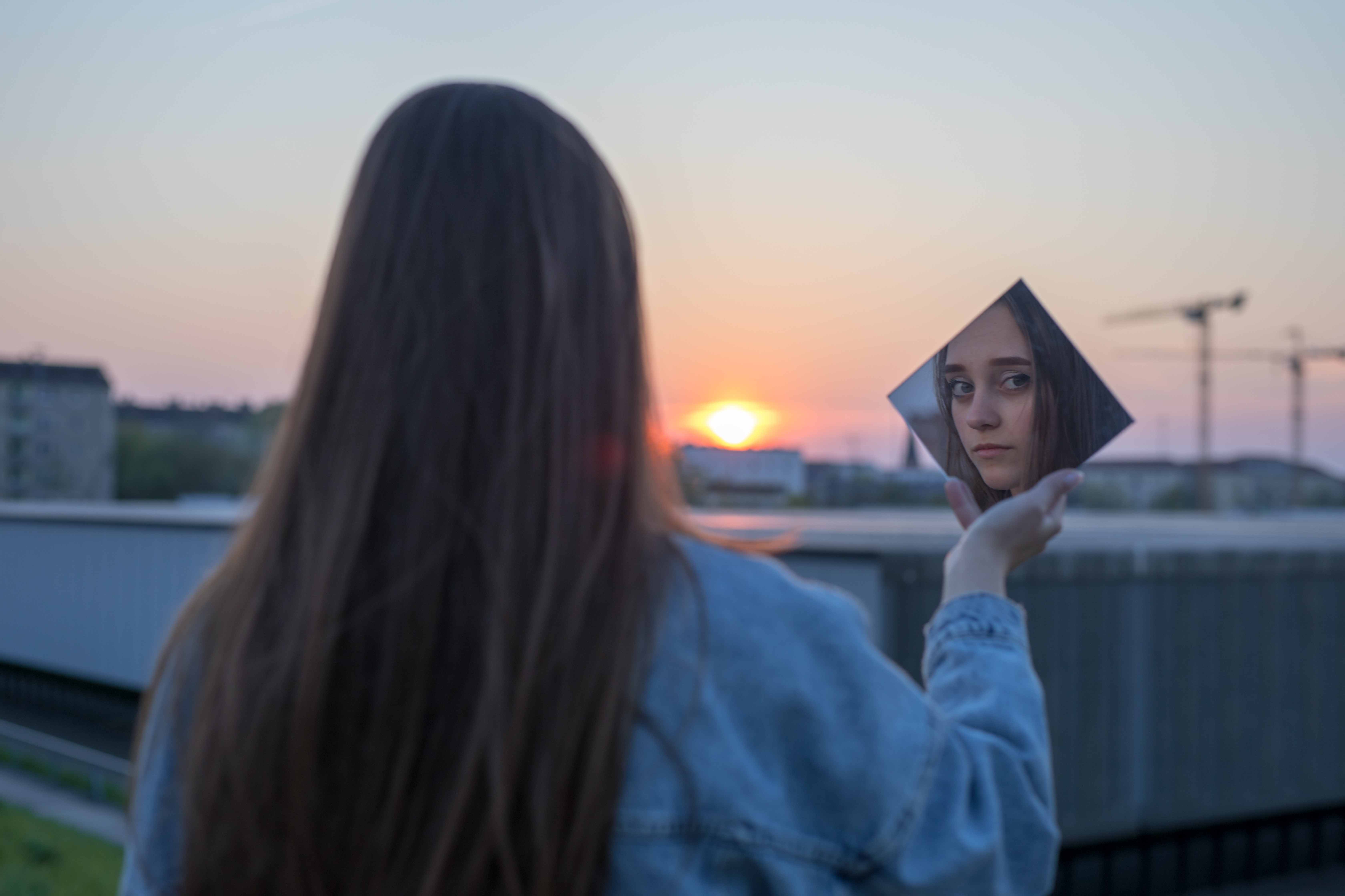 Как распознать интроверта?