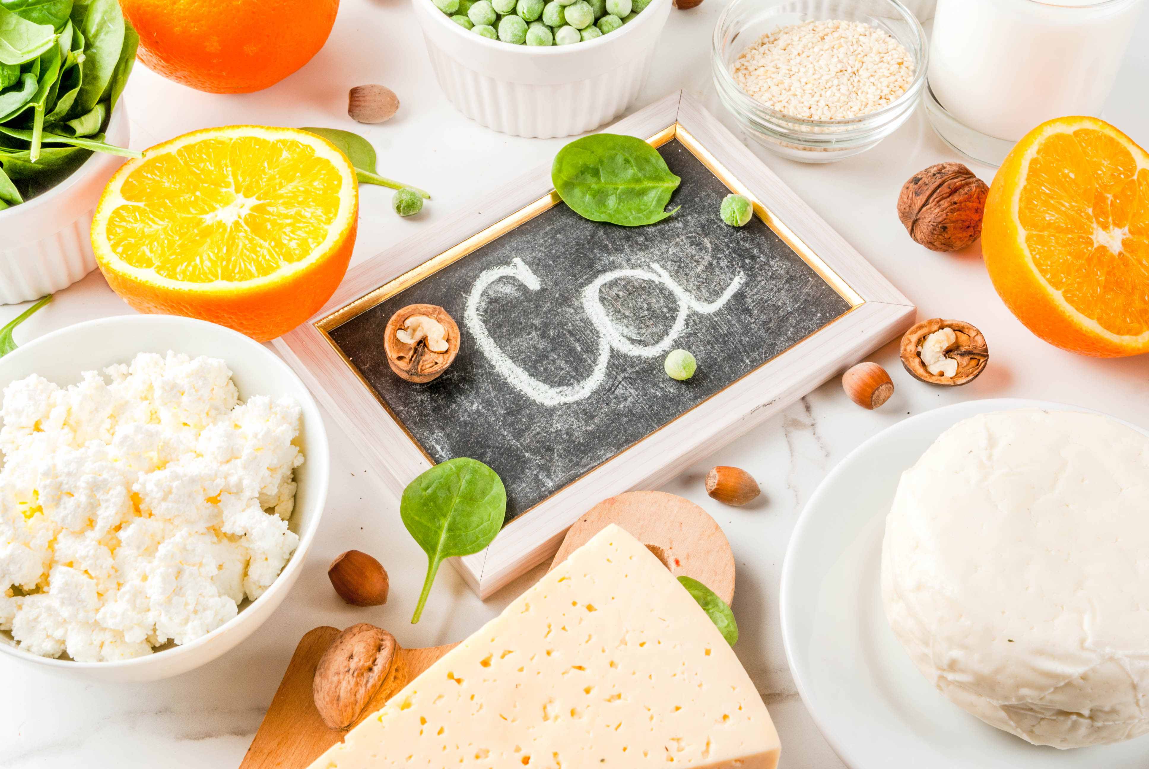 Курс на кальций: как правильно включить минерал в питание